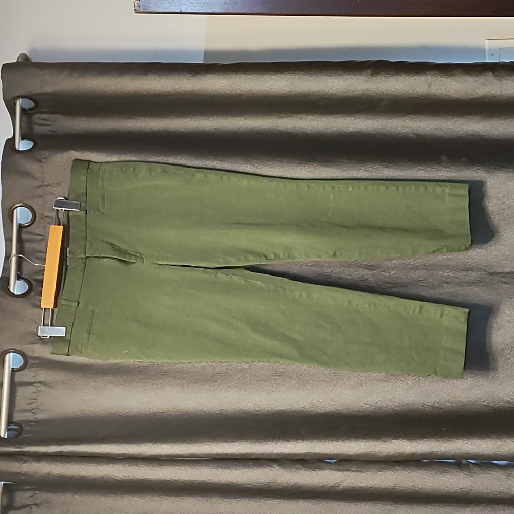 Banana Republic Sloan olive green sz 12